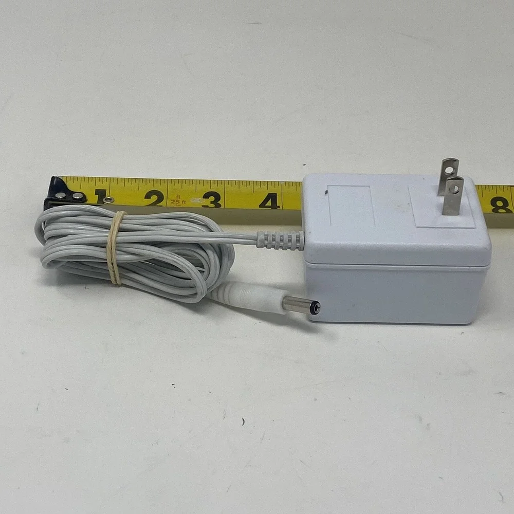 AC-DC adapter Direct Plug-In Class 2 Transformer Model SA41-57A AC120V 60Hz 8W